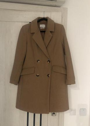 Пальто классическое бежевое