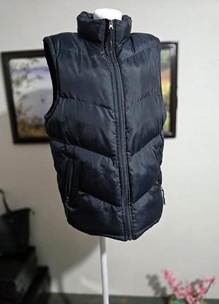 Мужская зимняя жилетка