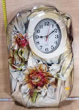 Часы  настенные фигурные классические
