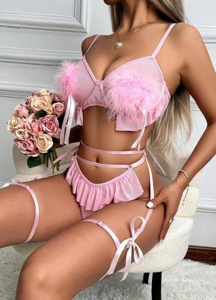 Інтимна еротична сексуальна жіноча нижня білизна комплект набір рожевий з пушком поясом та гартерами