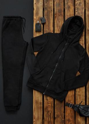 Черный мужской теплый спортивный костюм на молнии
