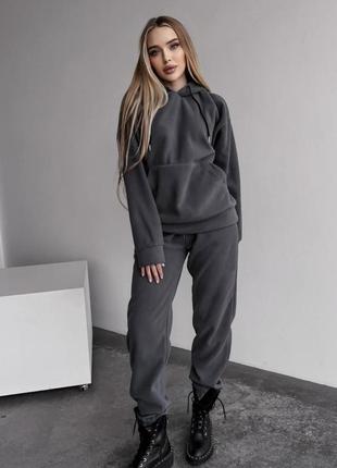 Теплий жіночий спортивний костюм