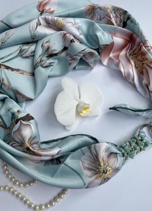 Дизайнерский платок "голубая  магнолия " коллекция vip от бренда my scarf, подарок женщине, камень амазонит!
