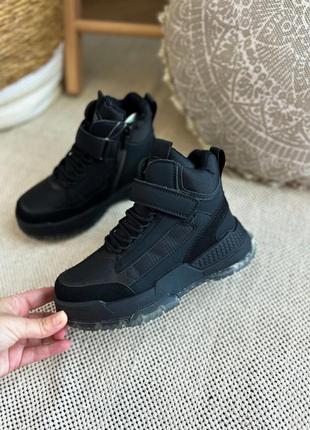 Зимові черевики для хлопчика