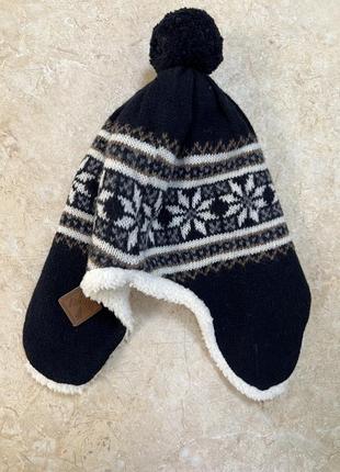 Тепла шапочка зимова