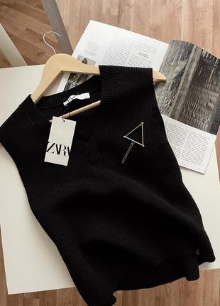 Zara чорний базовий жилет