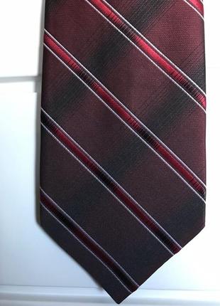 Галстук новый  темно бордовый  красный черный  серебристо белый с переливом favourite