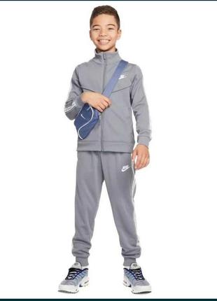 Спортивний костюм nike дитячий