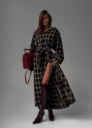 Платье рубашка длинное в клетку графит