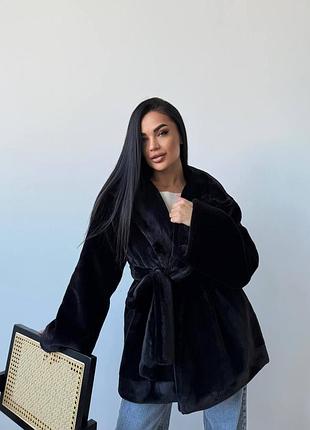 Стильная женская шуба