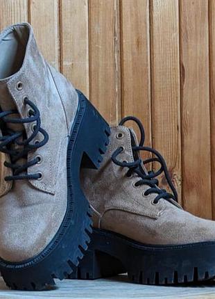 Ботинки cropp бежевого цвета на платформе