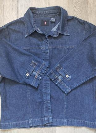 Женская джинсовая рубашка levis, размер l