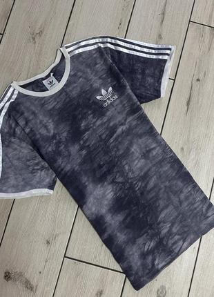 Мужская футболка adidas размер xl
