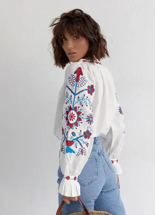 Вышиванка женская весенний букет м