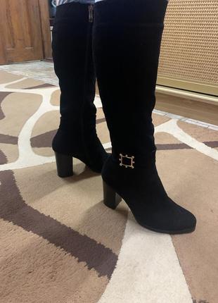 Теплі чоботи замшеві