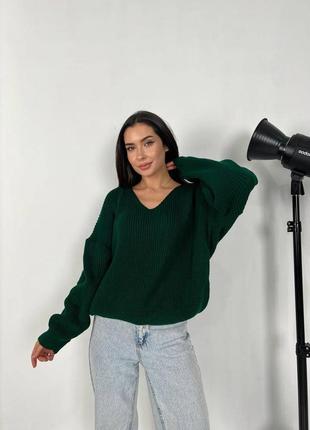 Светр однотонний в'язаний