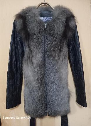 Продам кожаную курточку женскую с мехом песца