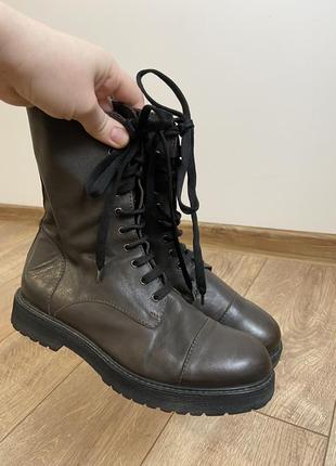 Кожаные ботинки