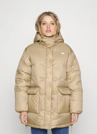 Пуховик levis