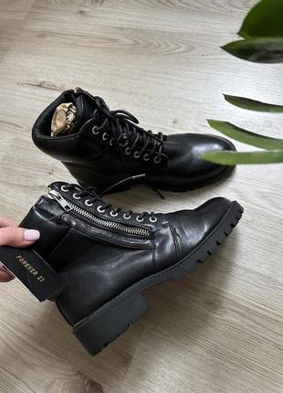 Черевики від forever21