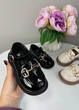 Дитячі красиві туфлі 2