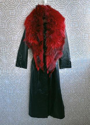 Кожаный плащ черного цвета с меховым воротником, бренд ergun leather collection
