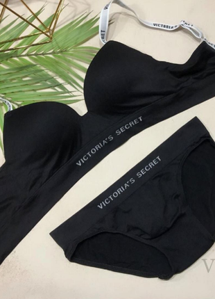 Комплект женского нижнего белья от "victoria's secret"
