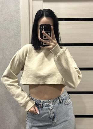 Женский укороченный свитшот plt pretty little thing кофта теплая на осень