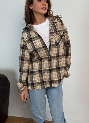 Стильная базовая рубашка в клетку