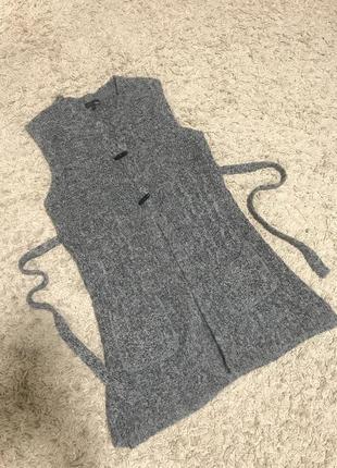 Жилетка безрукавка тепла