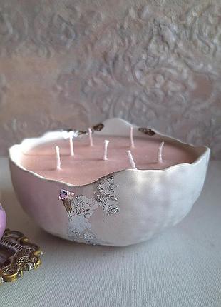 Оригінальна велика соєва свічка в бетонному кашпо