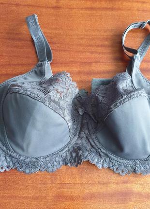 Бюстгальтер