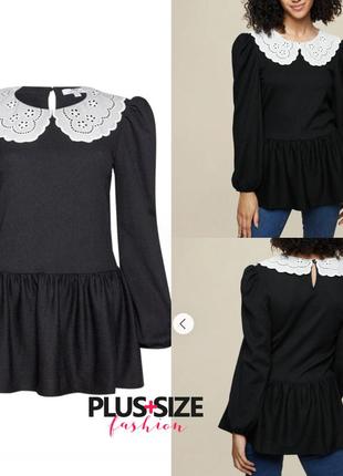 Фактурна блуза з коміром трикотаж в діловому стилі топ з баскою