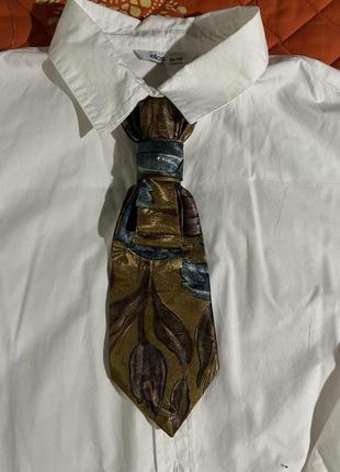 Аксессуар для деловых женщин