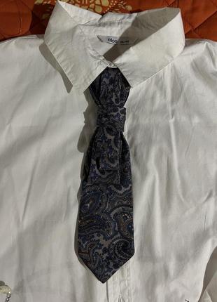 Аксессуар для деловых женщин