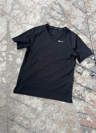 Спортивна футболка nike