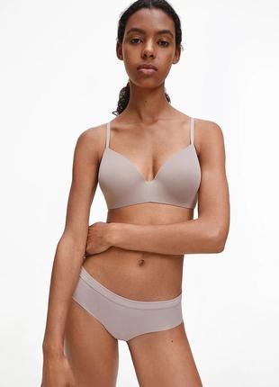 Бюстгальтер calvin klein