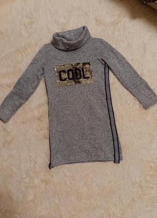 Теплое платье на девочку,ное флисе