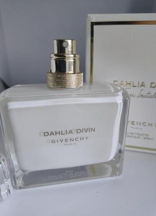 Givenchy dahlia divine