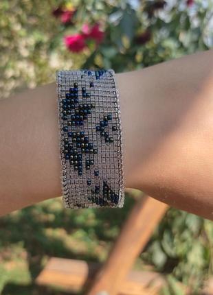 Браслет из бисера