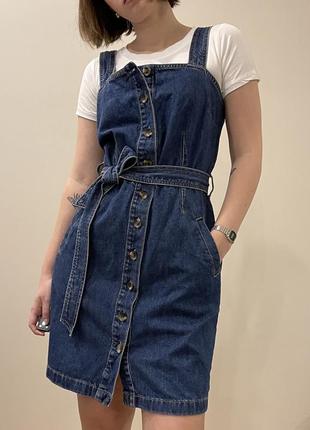 Джинсовый сарафан на пуговицах и с поясом dorothy perkins