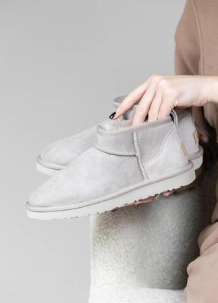 Женские угги ugg classic ultra mini grey ультра мини серого цвета