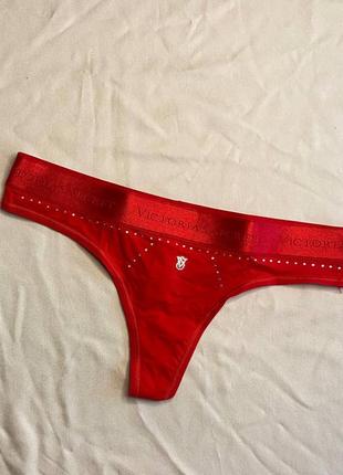 Оригінальні атласні трусики стринги