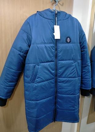 Куртка женская синяя, с капюшоном, на молнии,
удлиненная.ю-8332.
размеры:50-52.
цена -1700грн