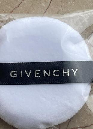 Givenchy пуховка для пудри