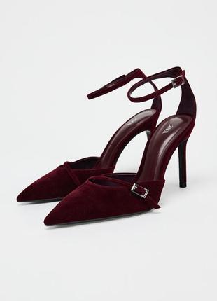 Туфлі з оксамитовим ефектом zara