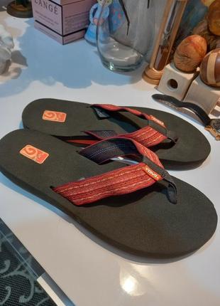 Фирменные мужские шлепки teva