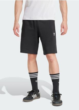 Хлопковые мужские шорты adidas
