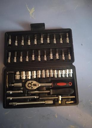 Продам набір ключів для ремонтних робіт для авто та мотоциклів