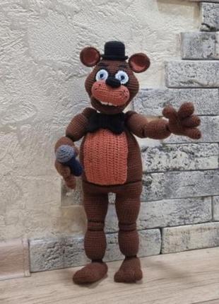 Фредді фазбер ( freddy fazbear) аніматронік-ведмідь, м'яка іграшка.